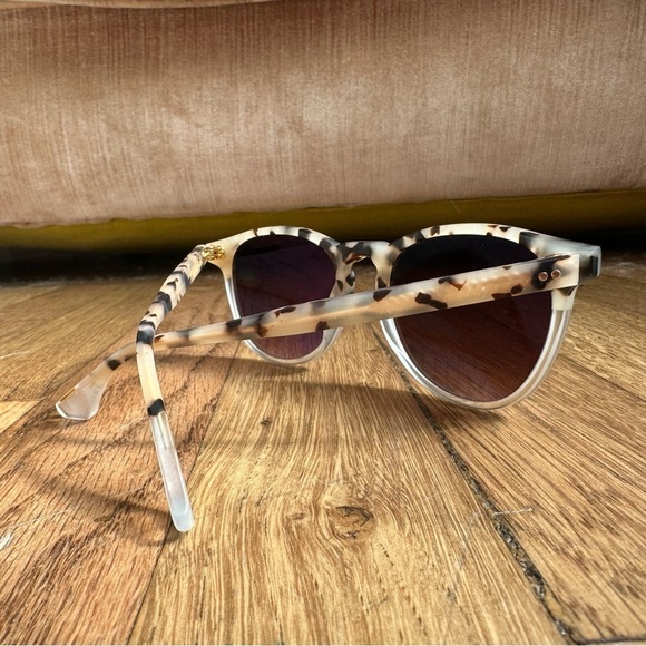 Krewe Press Matte Oyster to Petal - Picture 10 of 11